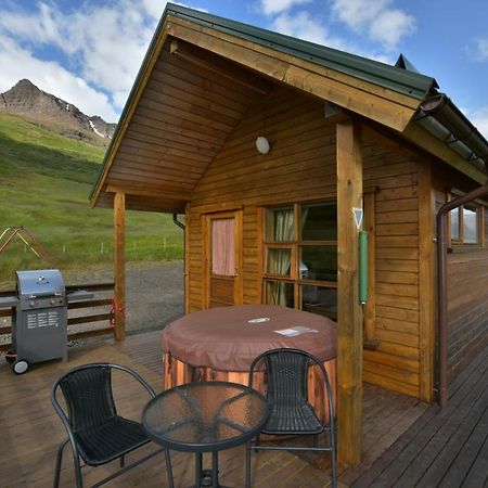 Solbrekka Holiday Homes Mjoifjorthur Exterior photo